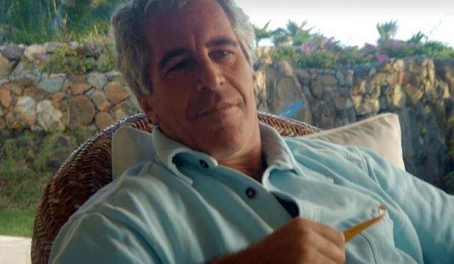 Dalin detaje nga kërkesat e tmerrshme të Epstein ndaj njerëzve që i siguronin vajza të mitura