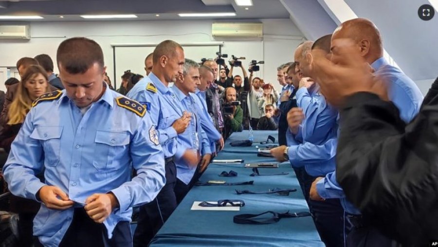 Tre vjet pas dorëheqjeve në veri  ekspertët  Punësimi i policëve të rinj vetëm nëpërmjet konkursit