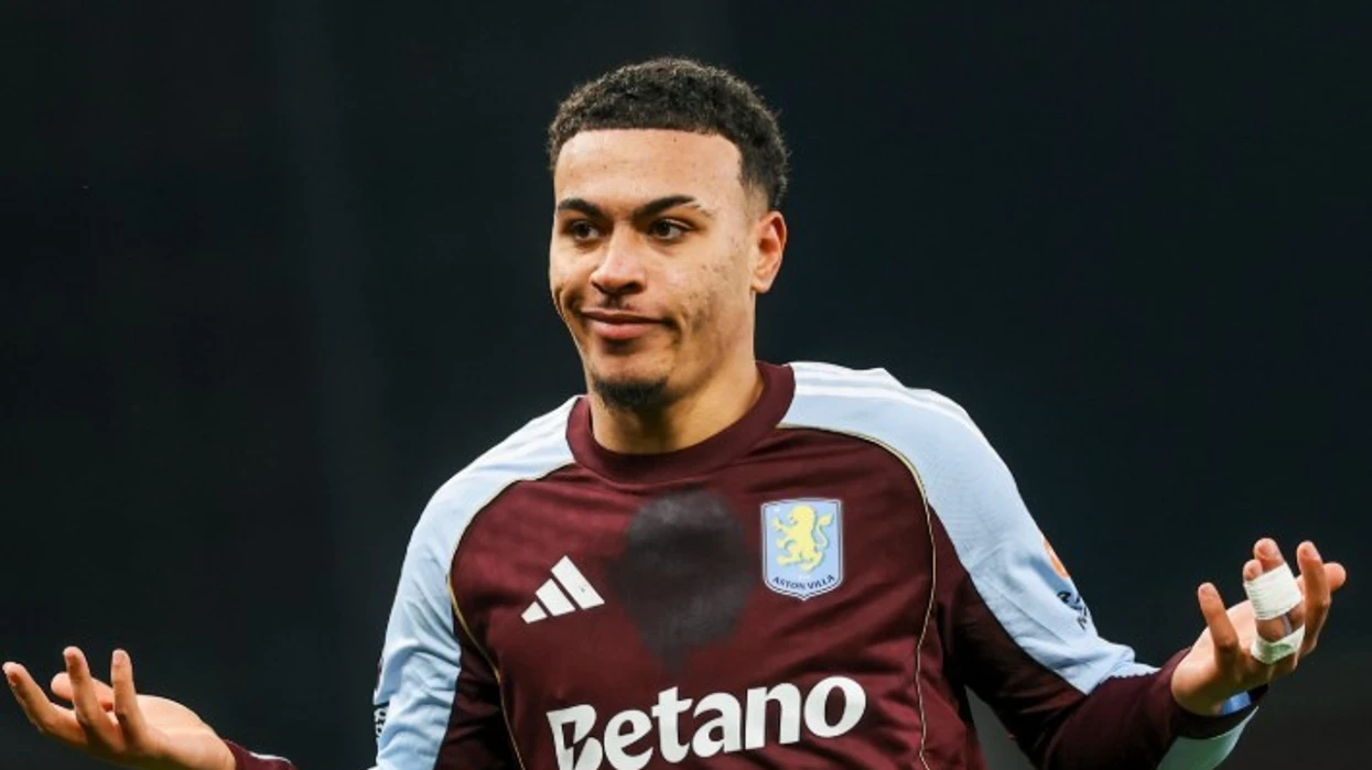 Aston Villa e fiton derbin ndaj Man Utd