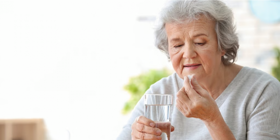 cfare-duhet-te-dine-te-moshuarit-per-kalciumin-dhe-vitaminen-d