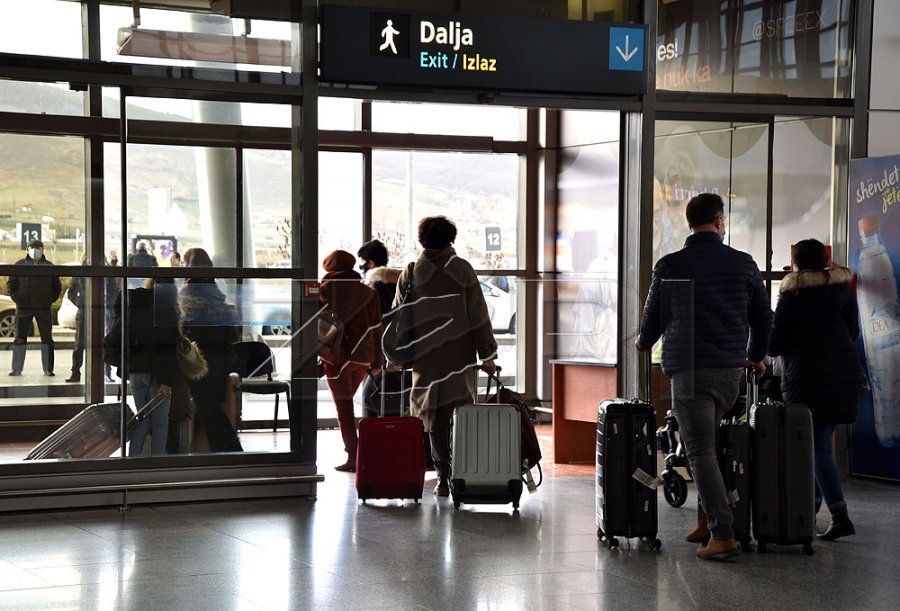 Martesa, rruga e re e emigrimit për shqiptarët