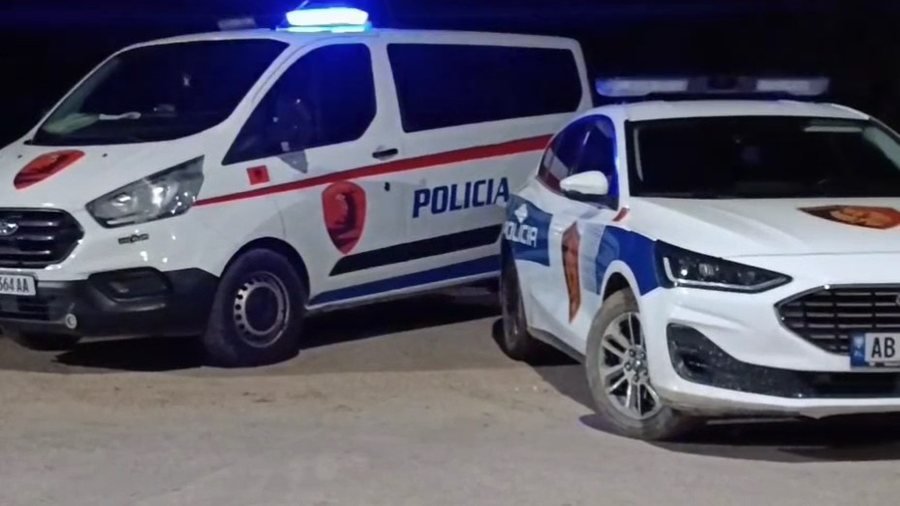 Plagosen dy persona në Kukës, shpallen në kërkim vëllezërit