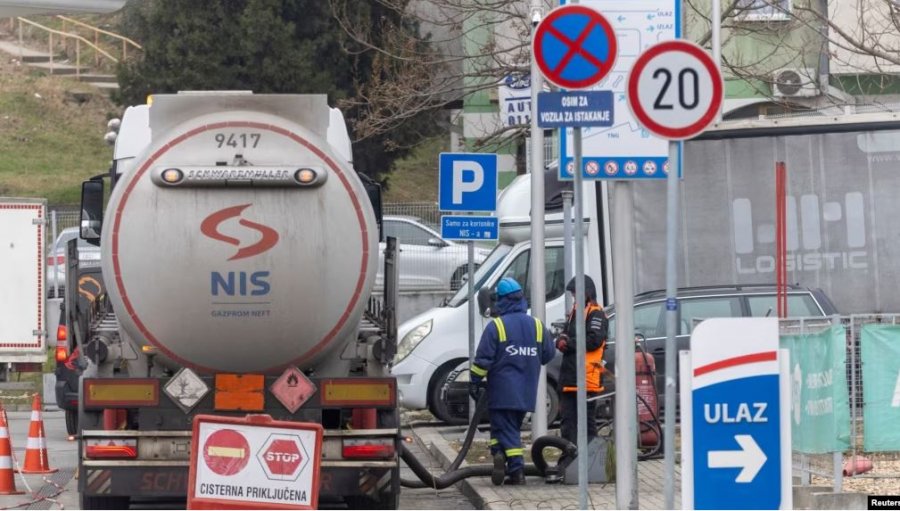 Vuçiqi konfirmon bisedimet për t ia shitur NIS in një kompanie hungareze