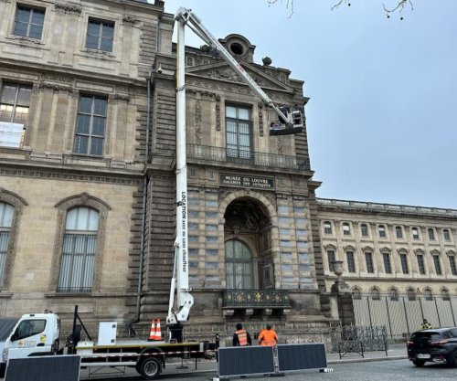 Muzeu i Luvrit vendos shufra hekuri mbi dritaren e famshme nga hynë grabitësit