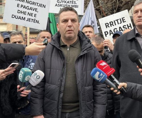 Paralajmërohet ndalja e prodhimit të energjisë, Llumnica: Paga e kamarierit më e madhe se e punëtorit në KEK