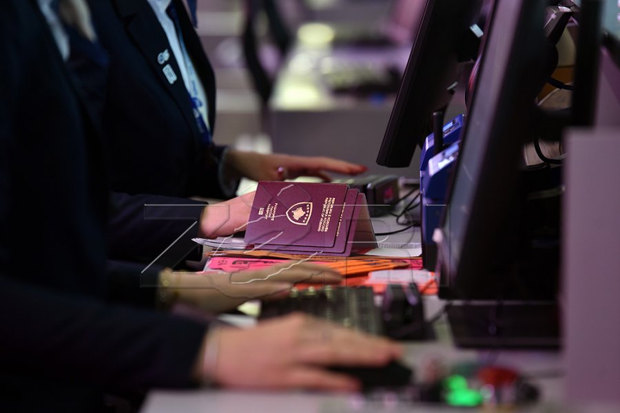 Pasaportat më të fuqishme në botë - e Kosovës ngrihet për disa vende, duke e krahasuar me vitin e kaluar