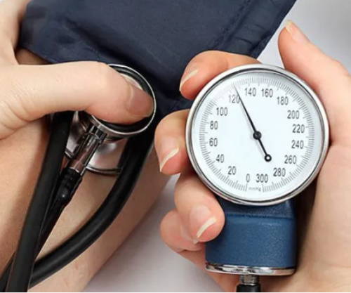 Çfarë do të thotë presioni i lartë i rrezikshëm i gjakut për gratë?