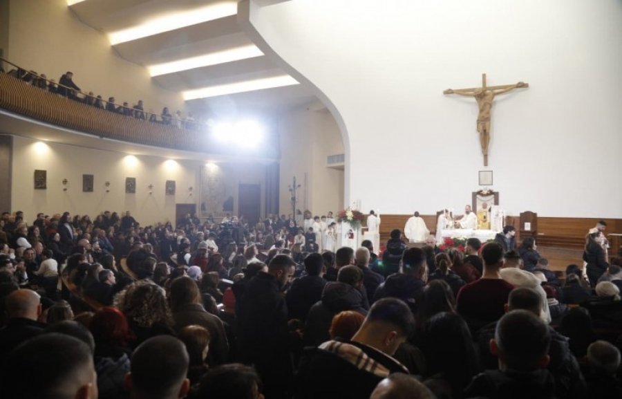 Imzot Arjan Dodaj  Të ecim me gëzim dhe shpresë përballë çdo zhgënjimi