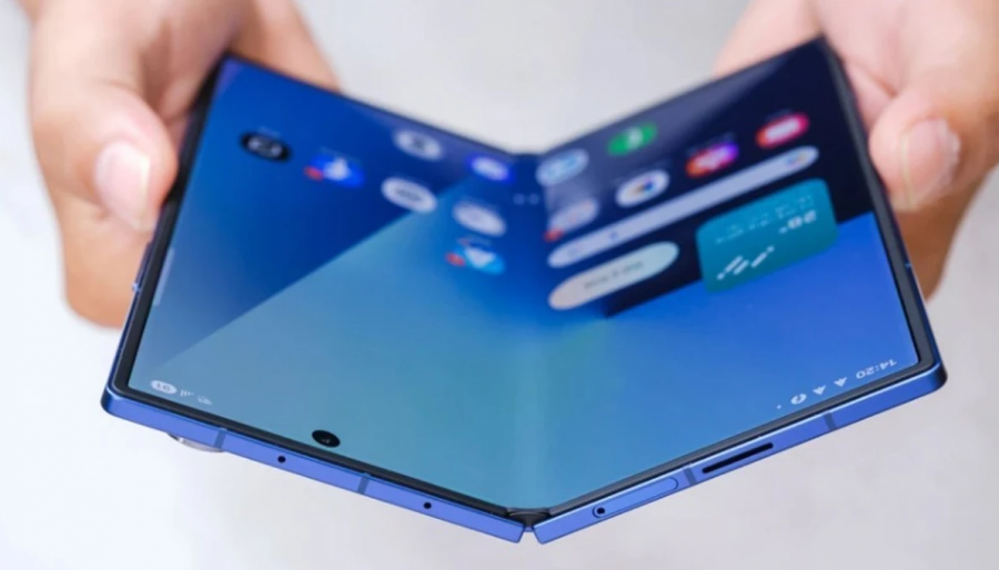 Samsung po përgatit një telefon të palosshëm me ekran më të gjerë