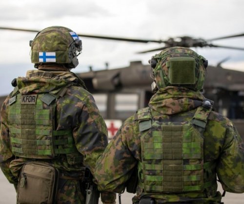 KFOR-i zhvillon stërvitje me helikopterin Black Hawk në Kampin Bondsteel