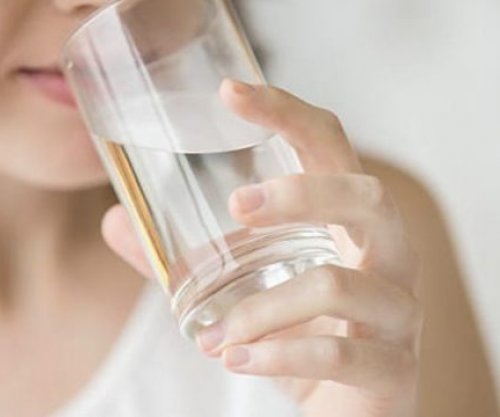 Disa arsye pse duhet të pini ujë të ngrohtë