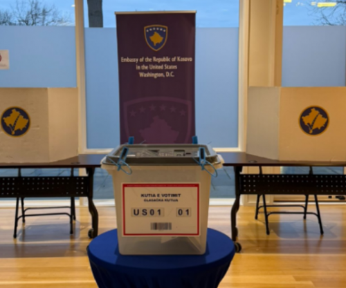 Hapet edhe qendra e votimit në Ambasadën e Kosovës në Washington