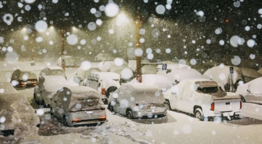 Moti i keq në SHBA  mijëra anulime dhe vonesa të fluturimeve