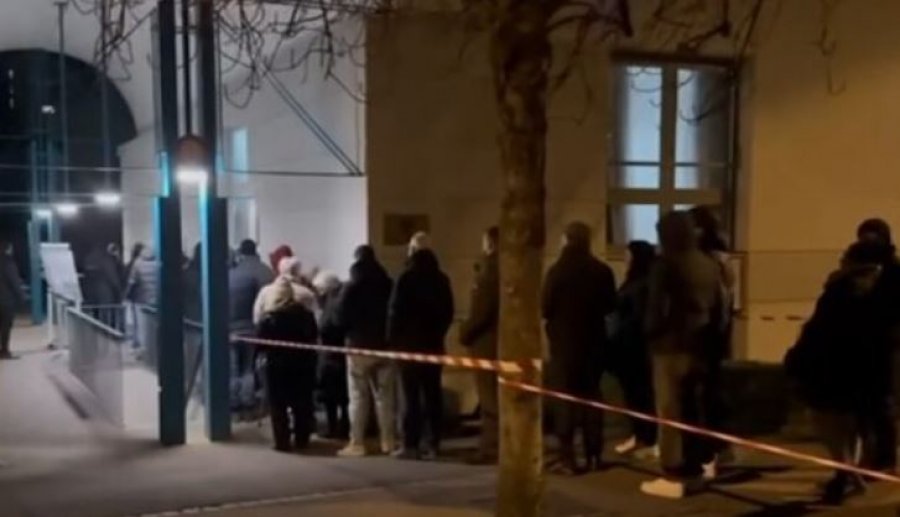 Mërgimtarët duke pritur në radhë në Cyrih për të votuar  Gërvalla publikon pamjet  video 