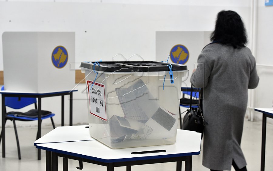 Intervistohen komisionarët e të gjitha partive, disa të ndaluar në Prizren