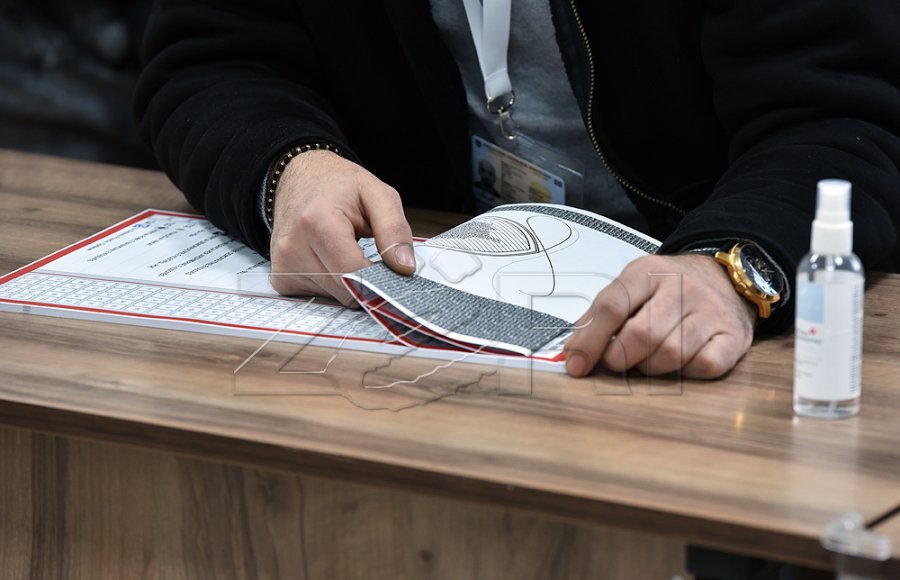 Prizren: Qytetari i moshuar e gris fletëvotimin, pas refuzimit të KQZ-së për ndihmë në votim