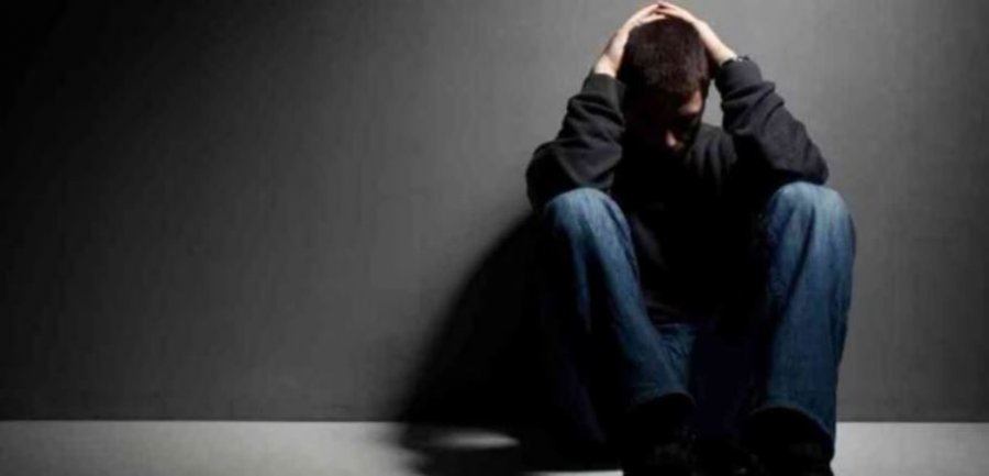 Studimi paralajmëron: Ushqyerja ndikon në shfaqjen e hershme të depresionit