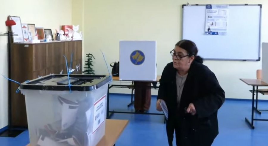 Haradinaj voton në Gllogjan bashkë me nënën e tij