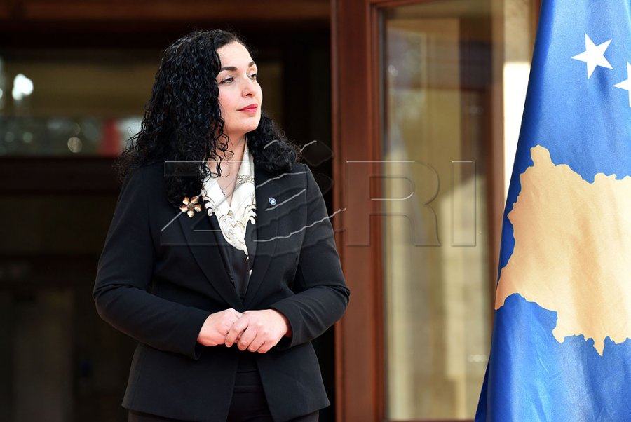 E konfirmon Osmani: Synoj edhe një mandat si presidente