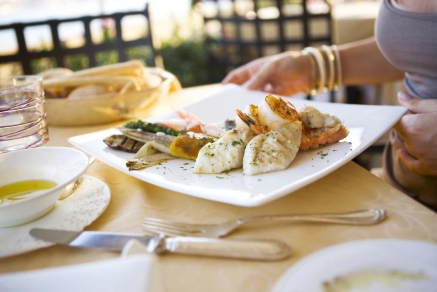 si-te-dalloni-kur-ushqimet-ne-restorant-nuk-jane-te-fresketa