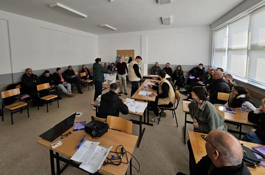 KQZ-ja fillon trajnimin e më se 15 mijë anëtarëve të Këshillave të Vendvotimit në Kosovë dhe në përfaqësi diplomatike