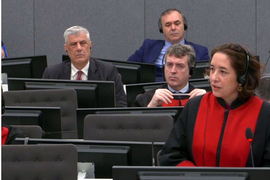 Thaçi kthehet në sallën e gjykimeve në Hagë, pas problemeve shëndetësore