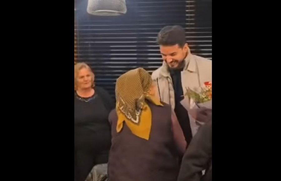 Osman Imeraj i bën surprizë të veçantë fanses së tij besnike në 75-vjetorin e lindjes
