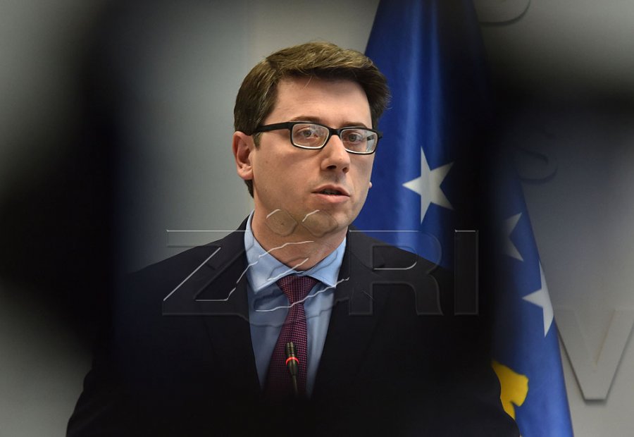 Ministri Murati dhe deputetët e VV-së kritikojnë arrestimin e Nikçit