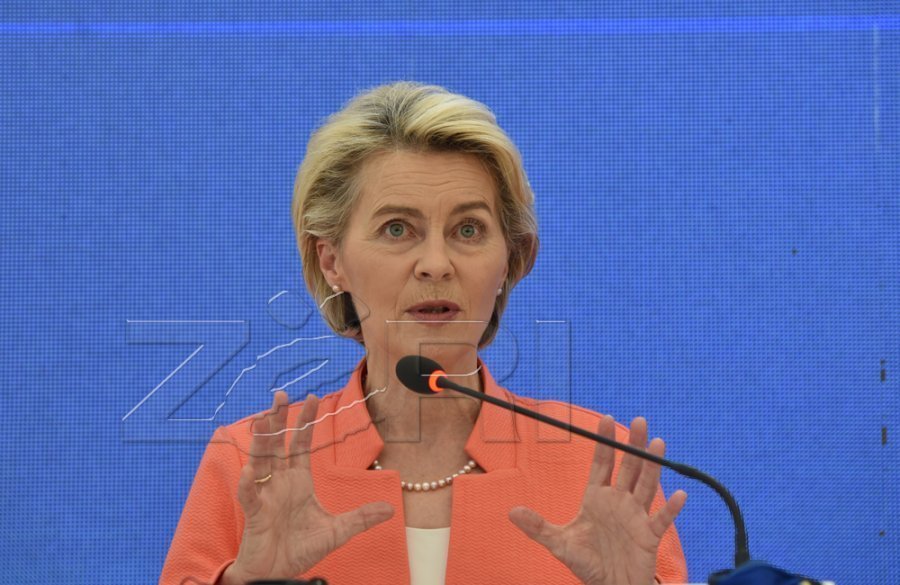 Shefja e BE-së njofton se do të bisedojë me Trumpin për tarifat