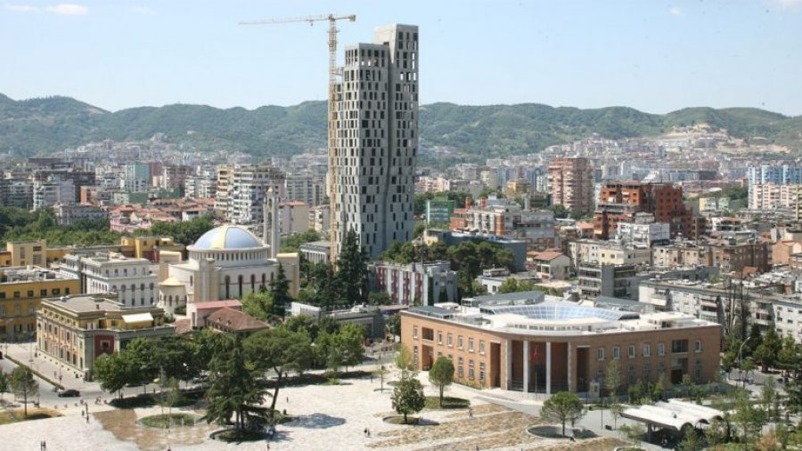 Emigracioni dhe rënia e lindshmërisë problem për Shqipërinë