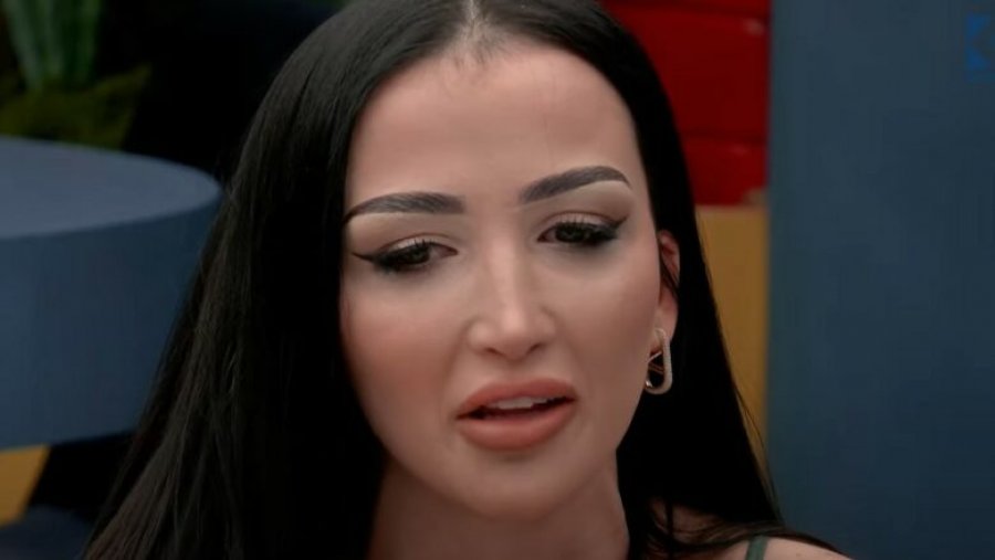 Xheneta shpërthen në lot pas largimit të Gjestit: Më mungon kur fle dhe kur zgjohem