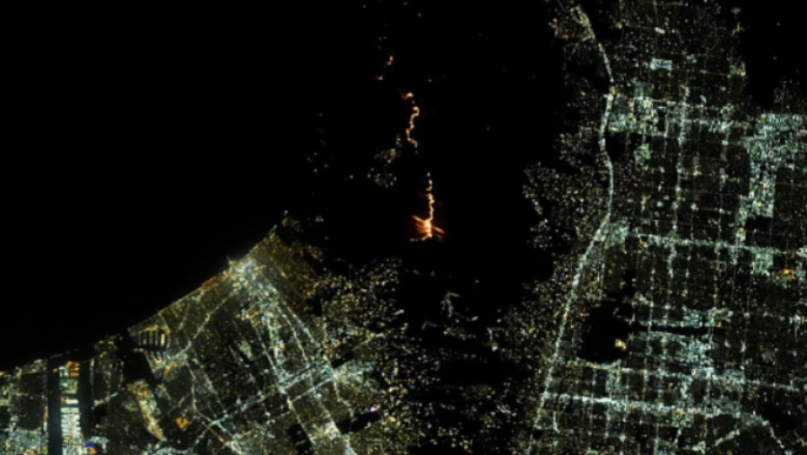 Imazhet nga hapësira tregojnë shtrirjen e zjarrit në Los Angeles
