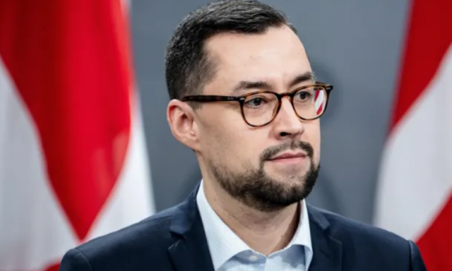 Grenlanda e gatshme të punojë me SHBA-në për mbrojtjen, thotë kryeministri i saj