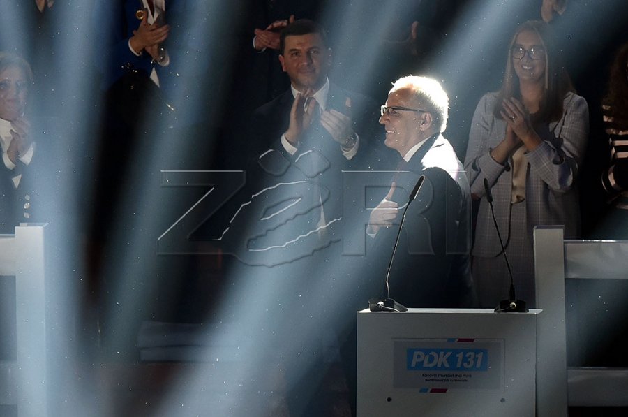 Zotimi i dytë i Bedri Hamzës: Rritja 50% e pagave për shërbyesit civilë, shpërblim për shërbimin e tyre ndaj shtetit dhe qytetarëve