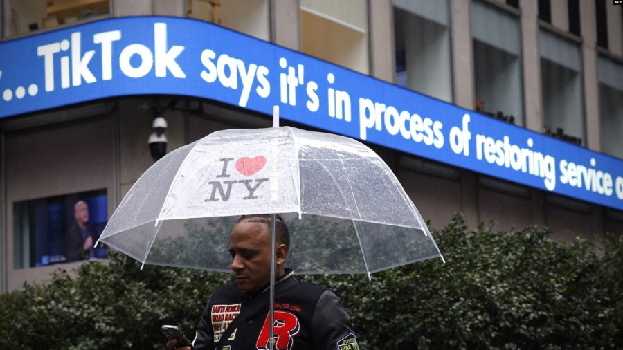 TikTok-u rikthen shërbimet në SHBA, pas zotimit të Trumpit