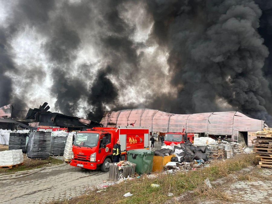 Zjarri në fabrikën në Rahovec, flet Latifi
