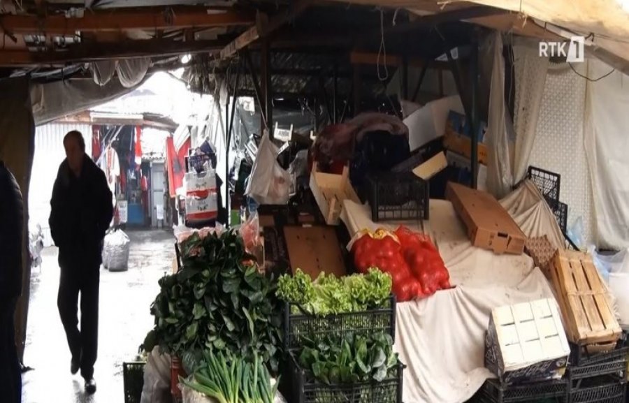 Tregjet në Prishtinë, në kushte të rënda pune