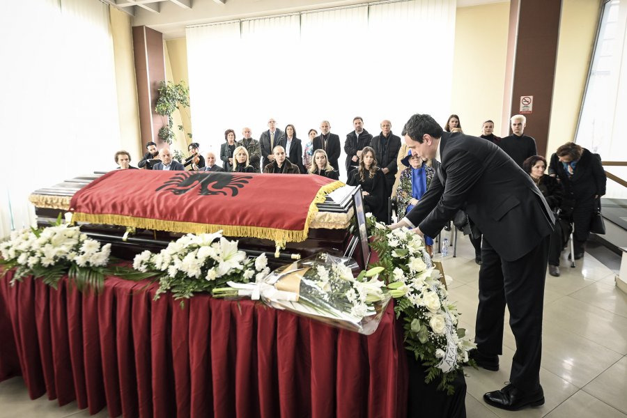 Kurti: Kontributi i intelektualit Minir Dushi është i pamatshëm