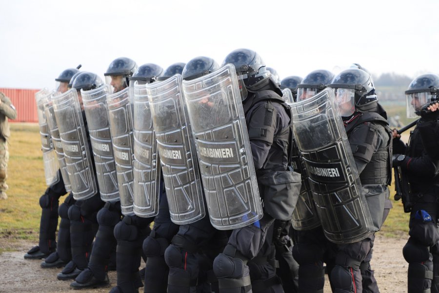 EULEX-i trajnohet për kontrollin e turmave dhe trazirave