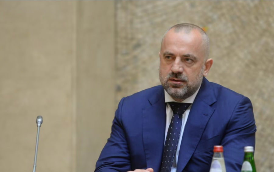 Studentët pyesin policinë serbe: Ku ishit kur na keqtrajtonte Milan Radoiçiq?