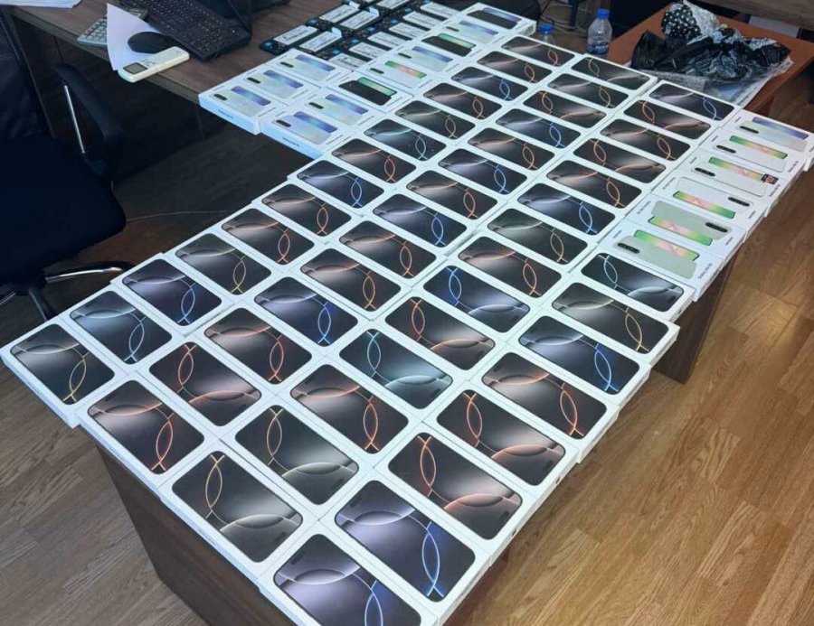 Dogana sekuestron 79 telefona te një mobilshop, vlera e tyre mbi 64 mijë euro