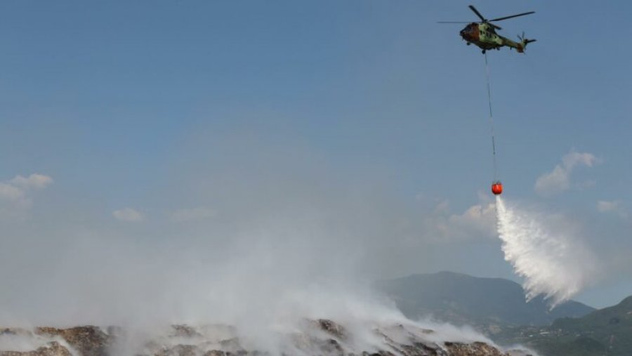 Zjarri në Elbasan vijon prej 72 orësh – mbi 100 forca në operacion, përfshirë edhe ndërhyrje ajrore