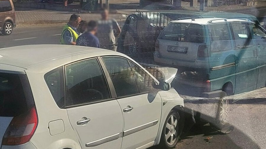 Aksident trafiku në Sllatinë, Policia në vendin e ngjarjes