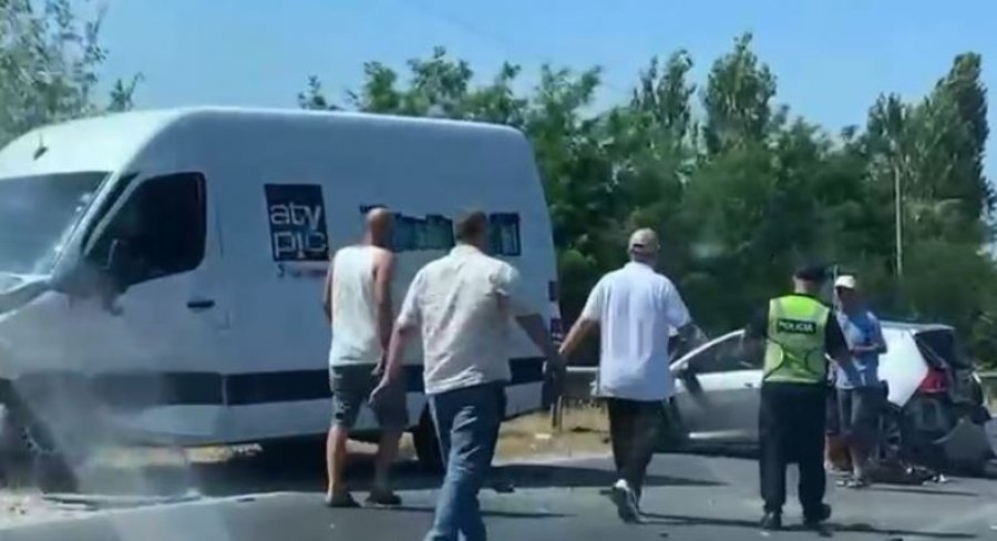 Aksident mes dy automjeteve në rrugën Shkodër-Lezhë, vdes një person