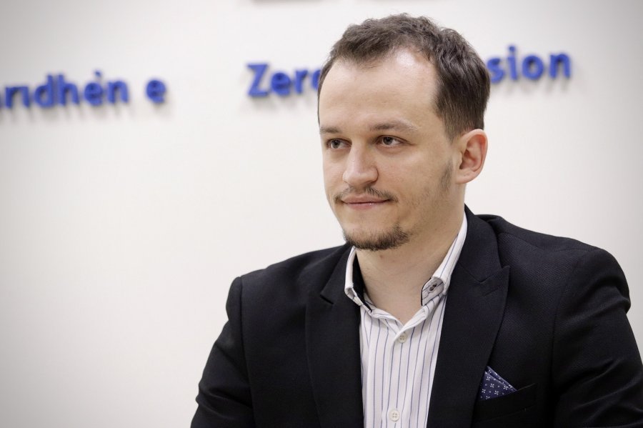 Cakolli pas mbledhjes së KQZ-së: Jemi këtu për parime demokratike, jo për t’iu nënshtruar linçimeve