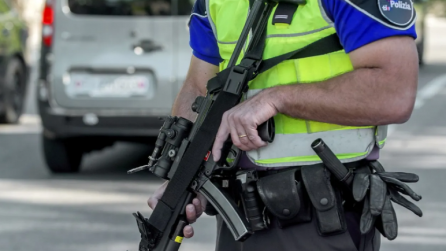 Zvicër, ngritet aktakuzë ndaj një 26-vjeçari nga Kosova, i dyshuar për përfshirje në organizata terroriste