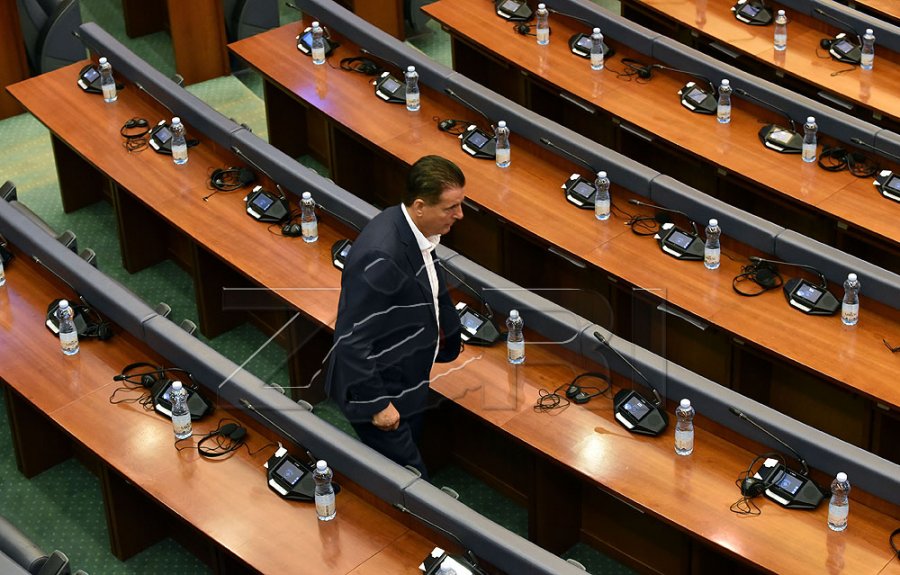 Bahtiri: Unë e pres dorën e Listën Serbe s’e votoj