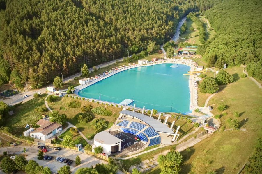 Mbyllet pishina e Gërmisë