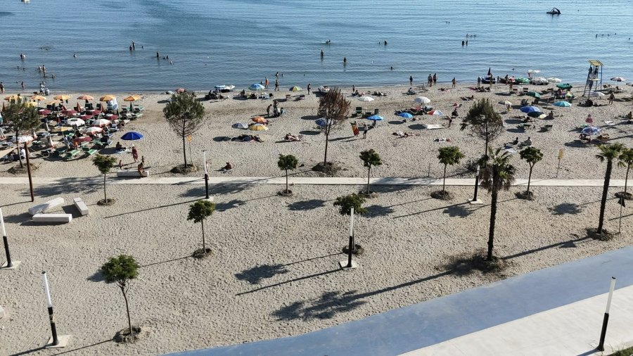 Rama ndan pamje nga plazhet publike në Durrës: Mirëmëngjesi dhe javë të mbarë!