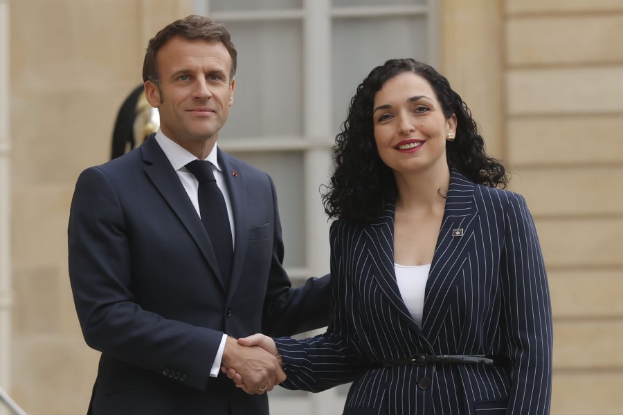 Osmani uron Macronin për pavarësi: Kosova feston miqësinë e palëkundur me Francën